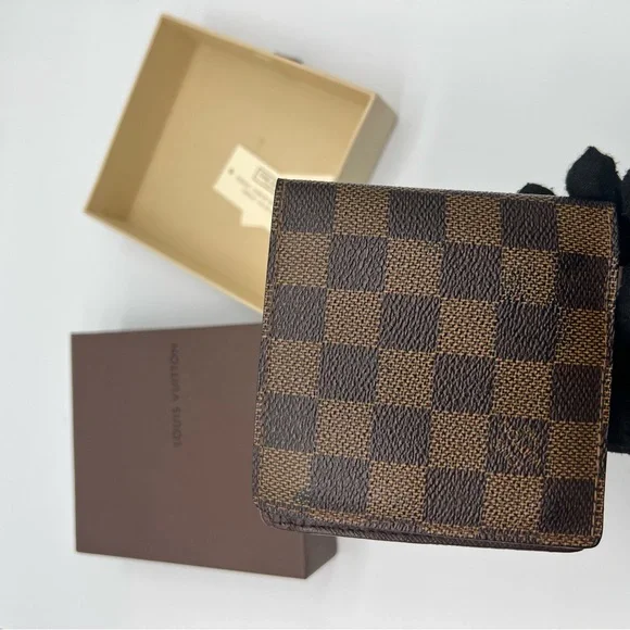 Louis Vuitton Damier Ebene Card Holder